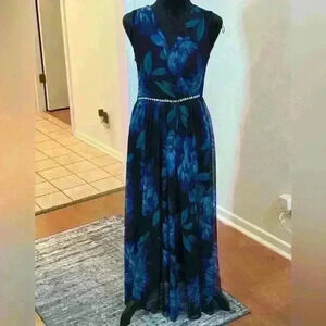 EnFocus Studio Black & Blue Floral Sleeveless Maxi Dress